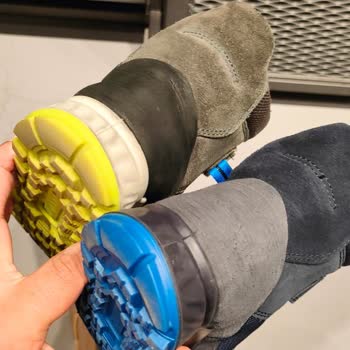 Ecco Gore-Tex Schuhe für 3990 ₺ nehmen Wasser auf und riechen stark trotz Lederqualität