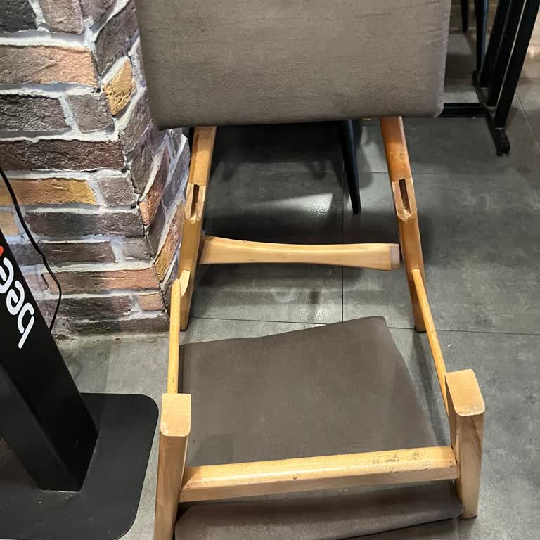 Brew Crew Coffee Feneryolu Sandalye Kırıldı!