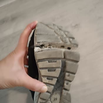 Derimod Ayakkabının Kısa Sürede Tabanının Yarılması Ve Yetersiz Müşteri Hizmeti