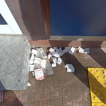 ATM Çevresindeki Düzensizlik Rahatsız Ediyor