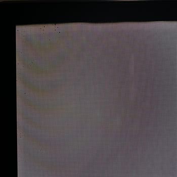 LG OLED TV'de Ölü Piksel Ve Bulutlanma Sorunu