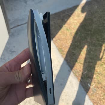 Trust Powerbank aufgebläht Explosionsgefahr unzuverlässig und potenziell gefährlich