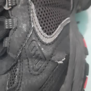 Skechers Ayakkabıda Eşzamanlı Yırtılma Sorunu