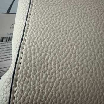 Kullanılmamış Çantada Gizemli Lekeler Ve İlgisiz Mağaza Tavrı