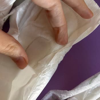 Hatalı Üretim: Molped Pure Soft Gece Pedlerindeki Yapışkan Sorunu