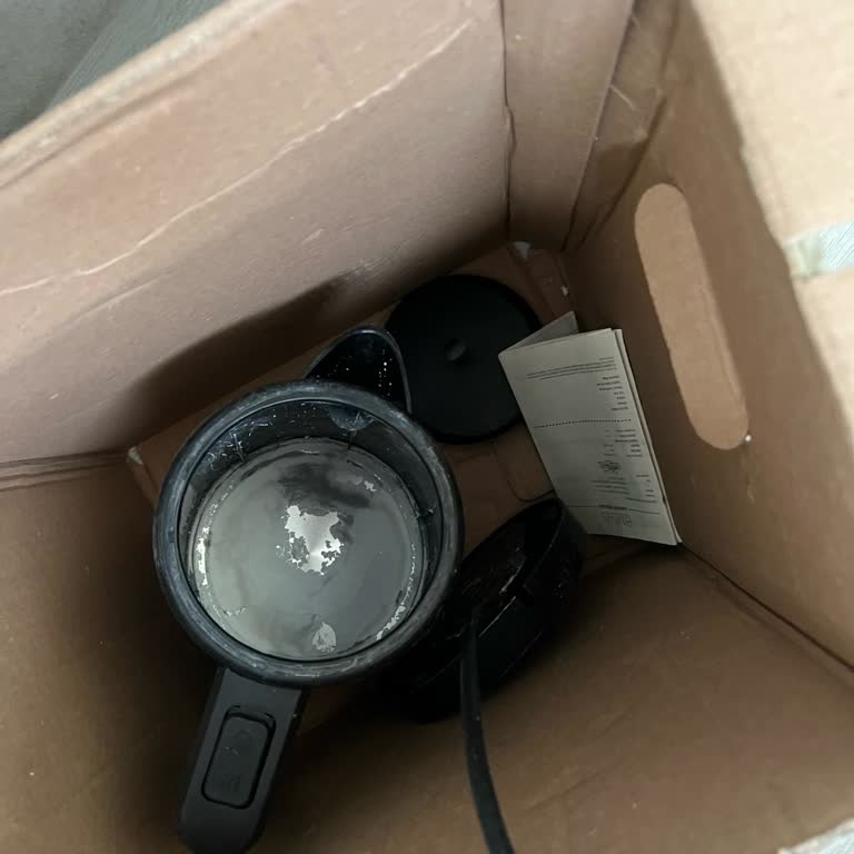 Eksik Parça Nedeniyle Kullanılamayan Çay Makinesi