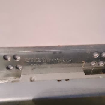 Çekmece Raylarındaki Plastik Tırnak Sorunu