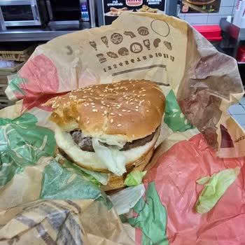 Burger King'de Görsel Yanıltmacası