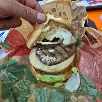 Burger King'de Görsel Yanıltmacası