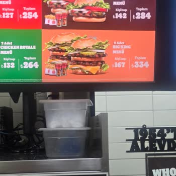 Burger King'de Görsel Yanıltmacası