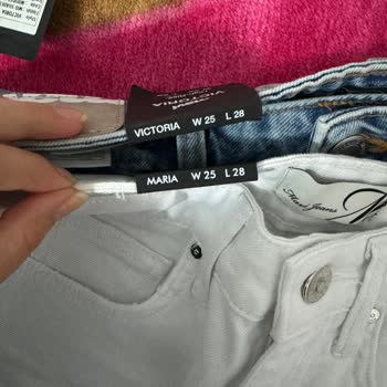 Aynı Beden Farklı Pantolonlar: Mavi'nin Tutarsız Beden Sorunu