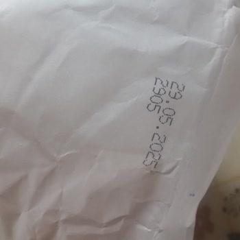 Un Paketlerinde Böcek Ve Kelebek Sorunu