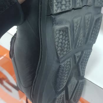 Sürekli Çatlayan Tabanlar Ve Yetersiz Garanti Bilgilendirmesi