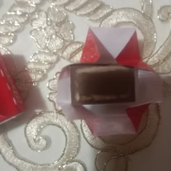 Ülker Çikolata Skandalı: Kurt Ve İlgisizlik