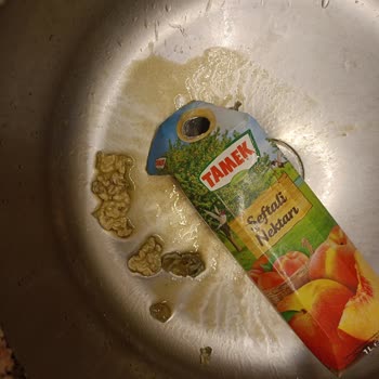 Tamek Şeftali Nektarında Beklenmedik Maddeler