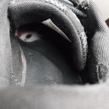 Under Armour Ayakkabılarında Hızlı Aşınma Sorunu