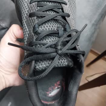 Under Armour Ayakkabılarında Hızlı Aşınma Sorunu