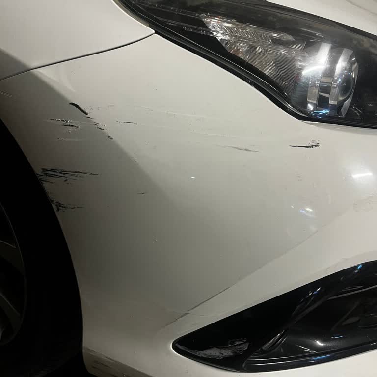 AVM Otoparkında Araç Hasarı Ve Güvenlik Zafiyeti