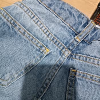 DeFacto Pantolonun Hızla Parçalanması Ve Müşteri Yardım Talebi