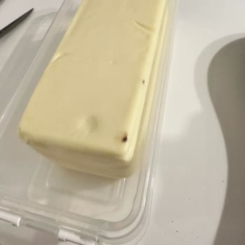 Calmio Kaşar Peynirinde Renk Değişimi Ve Kötü Tat!