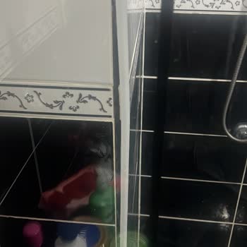 Ağır Tonajlı Araçlar Yüzünden Banyo Fayansları Patladı