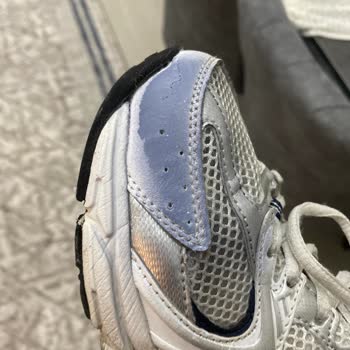 Ayakkabı Koruma Spreyi Sorunu