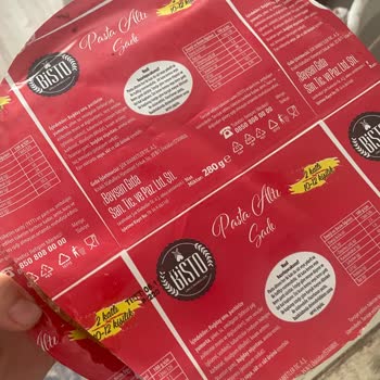 Küflü Pasta Altı Ve Tarihi Geçmiş Ürünler Tehlikesi