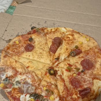 Migros'tan Alınan Pizza Hayal Kırıklığı Yarattı