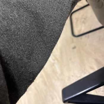 Zara Kaşe Cekette Beklenmedik Tüylü Sorun