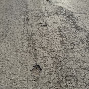 Sanayi Sitesinde Yol ve Güvenlik İyileştirmeleri Talebi