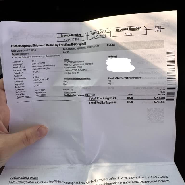 Dar Gelen Elbise Ve Şaşırtıcı Kargo Ücreti