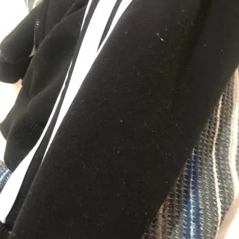 Yanıltıcı Ürün Bilgisi Ve Kalitesiz Eşofman Takımı