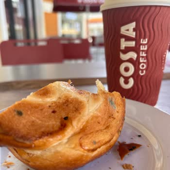 Costa Coffee'de Küflü Açma Şoku