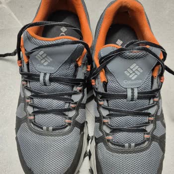 Columbia Shoes with 2-Year Warranty Show Interior Damage in Months