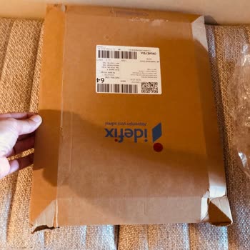 Eksik Kitap Ve Yırtık Paket: Çözüm Bekleyen Kargo Sorunu