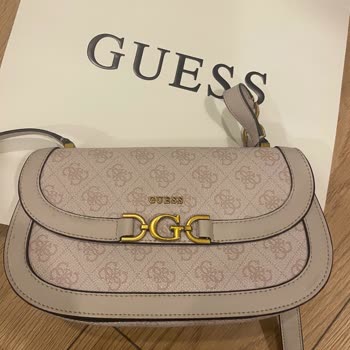 Renk Değiştiren Çanta: Guess'ten Beklenmedik Sorun