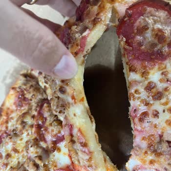 Pişmemiş Pizza Ve İade Sorunu: Tam Bir Kaos