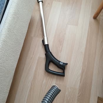 Kablolu Süpürgenin Hortumu Kullanımda Kırıldı