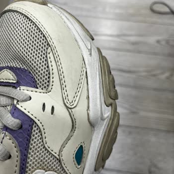 Skechers Ayakkabılarımın Tabanında Oluşan Soruna Çözüm Arıyorum