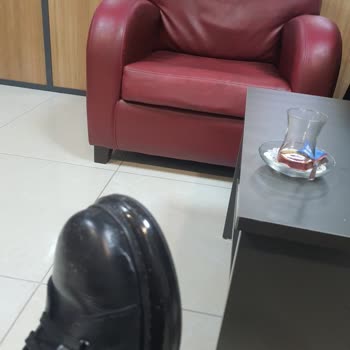 Yeni Ayakkabılarda Beklenmedik Renk Değişimi