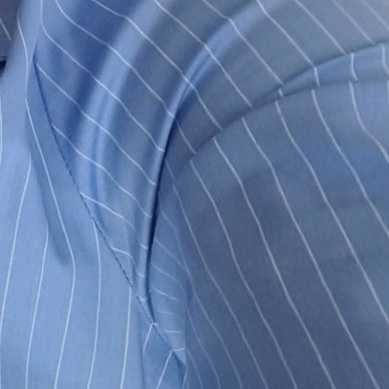 Stradivarius Shirt Exchange Denied Despite Visible Discoloration