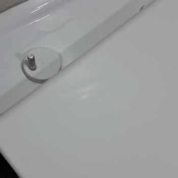 Vitra Klozet Kapağı Vidaları Sorun Çıkarıyor