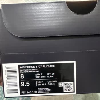 Nike Ayakkabıda Deri Bozukluğu Ve Müşteri Hizmetleri Sorunu