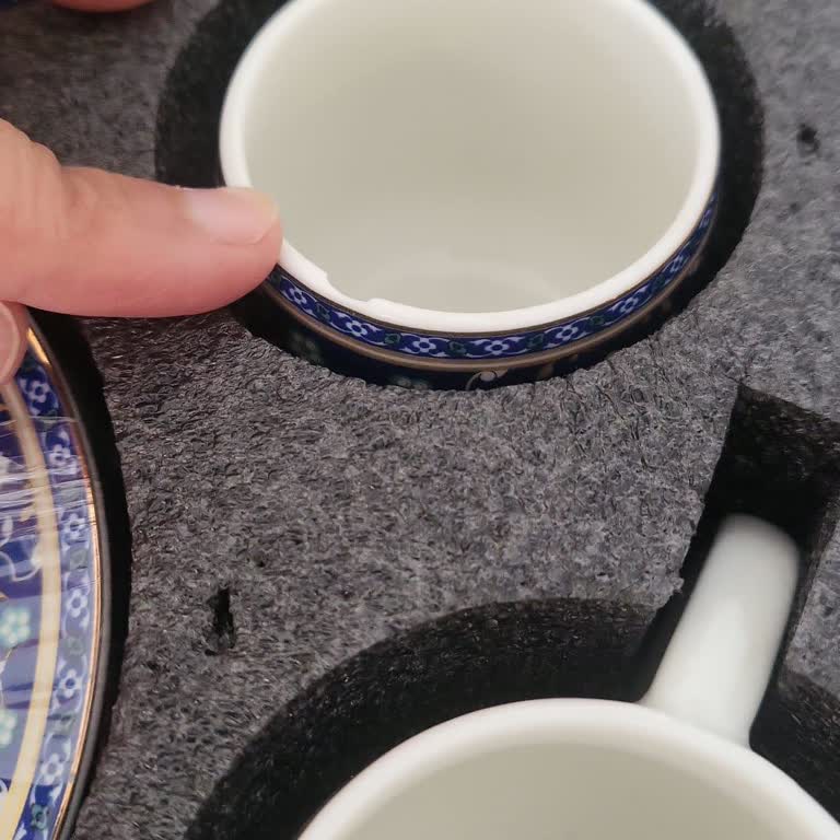 Çatlak Kahve Takımı Ve İade Sorunu