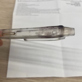 Apple Telefon Kabı: Yüksek Fiyat, Düşük Kalite!