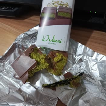 Mozac Chocolate İçinden Plastik Eldiven Çıktı