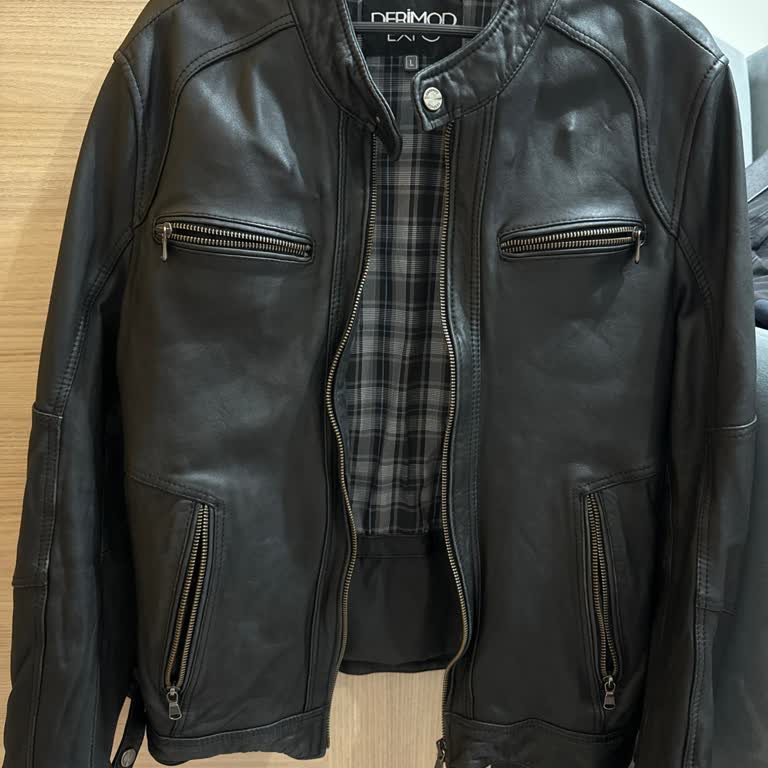 Deri Ceket Değişim Talebinde Hayal Kırıklığı