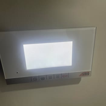 Diyafon Ekranı Beyaz Açılıyor Ve Kapı Açılmıyor