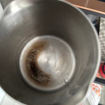 Kahve Makinesi Kahveyi Yakıyor Ve Köpüksüz Yapıyor