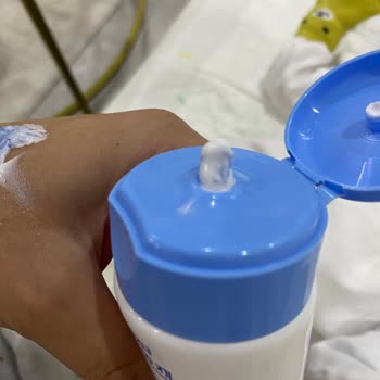 Bebek Kreminin İçinden Çıkan Yabancı Madde Şoku